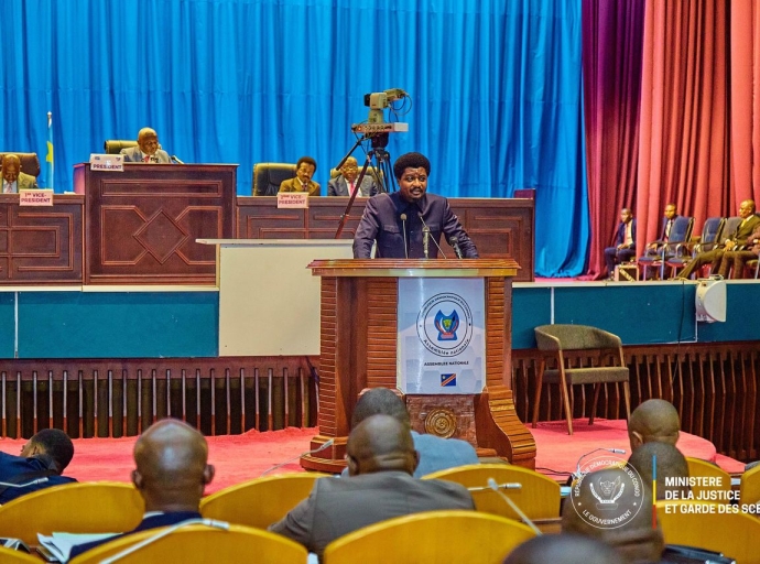 RDC : Prétendue détournement de 39 millions destinés à la construction d’une maison carcérale à Kisangani (Le garde des sceaux et minetat en charge de la justice fixe l’opinion)